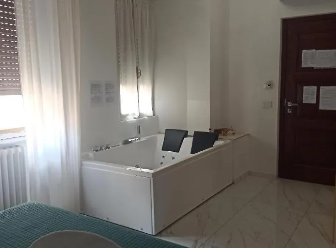 Alle Mura Di San Giovanni Bed & Breakfast 4*